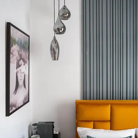 Pedestrian Street Center Of Belgrade - Mini Rooms With Paid Parking