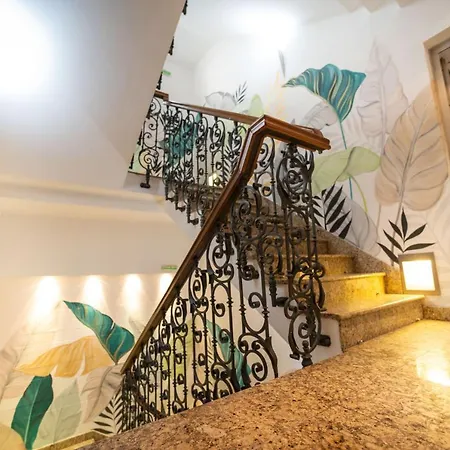 Pedestrian Street Center Of Belgrade - Mini Rooms With Paid Parking Hotel