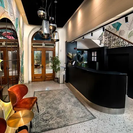 Natali Luxury Suites- Mini Hotel 2*