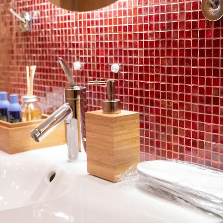 Natali Luxury Suites- Mini Hotel 2*